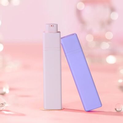منتجات العناية بالبشرة 15ml 30ml 50ml مجموعة مربع الزجاجة بدون هواء رأس الدوار مضخة PP رشاش الختم التعبئة التجميلية