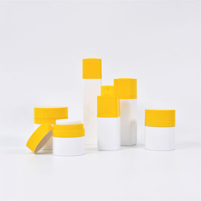 منتجات العناية بالبشرة 15ml 30ml 50ml مجموعة مربع الزجاجة بدون هواء رأس الدوار مضخة PP رشاش الختم التعبئة التجميلية